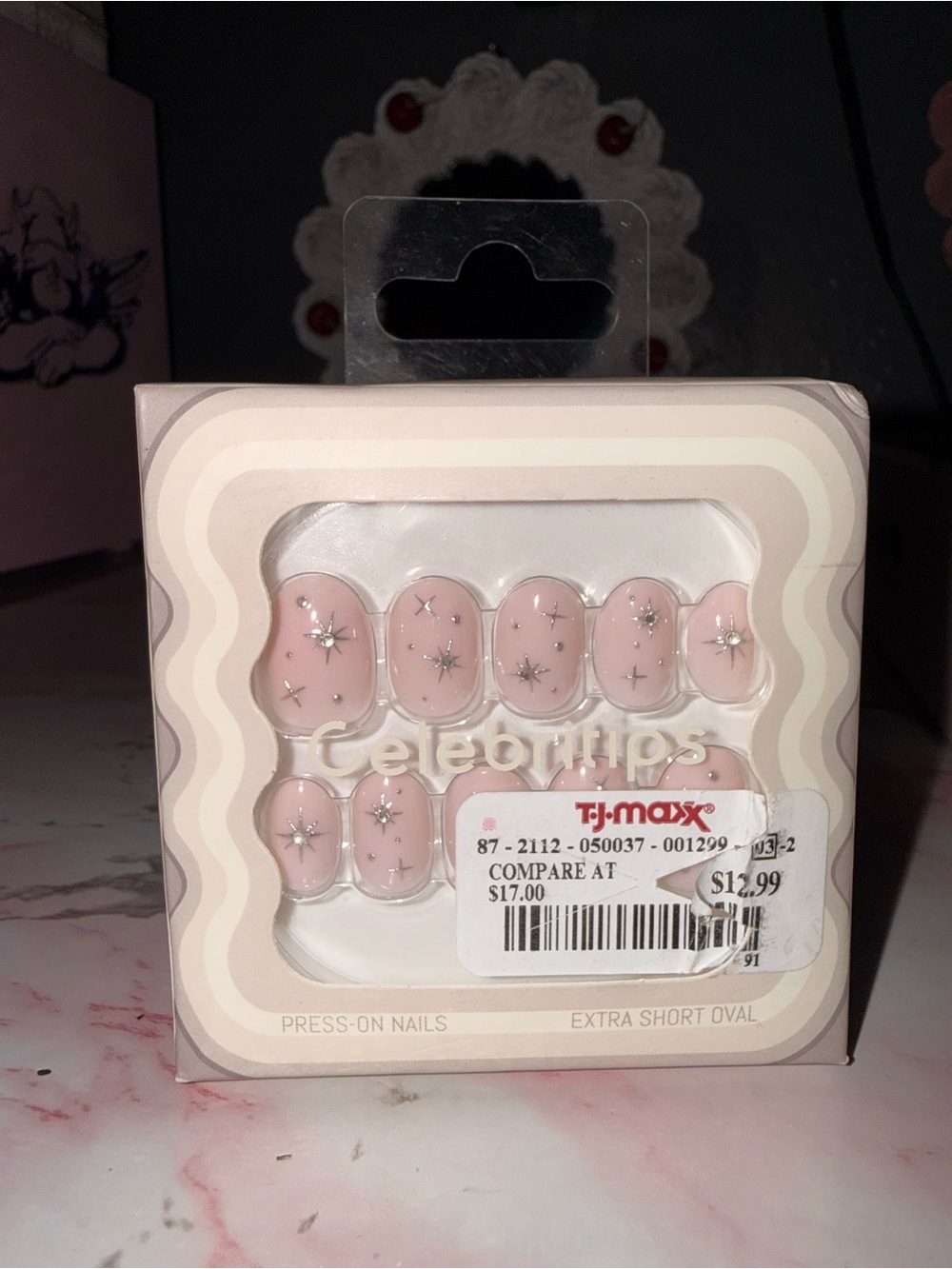 Celebritips Press-On Nails with Sparkle Star Accents - Light Pink - Picture 3 of 6